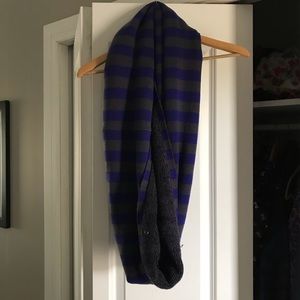 Lululemon Knit Infinity Scarf